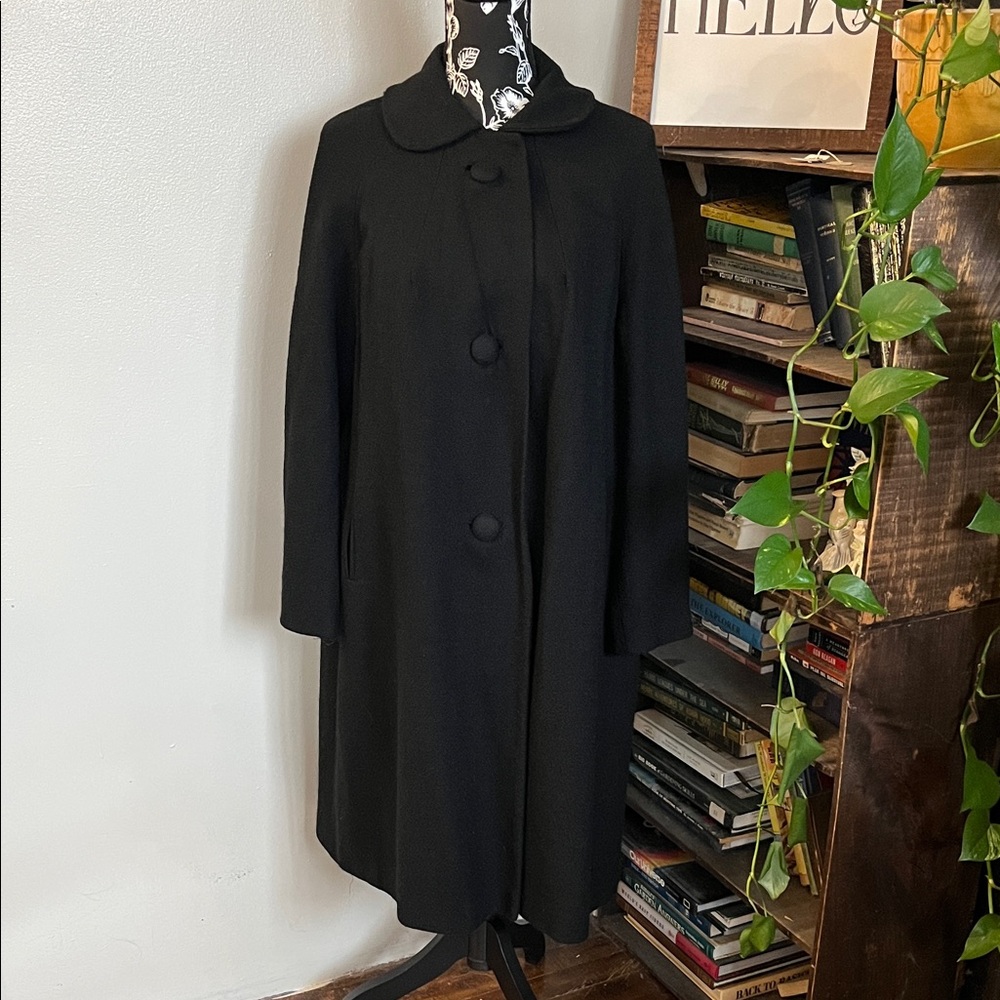 True Vintage 1950s Black Women's Swing Button-Front Coat